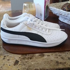 Puma Men's Gym Shoes. White/Black 11/12